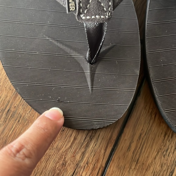 Quiksilver Men's Suede Sandal - Picture 3 of 6